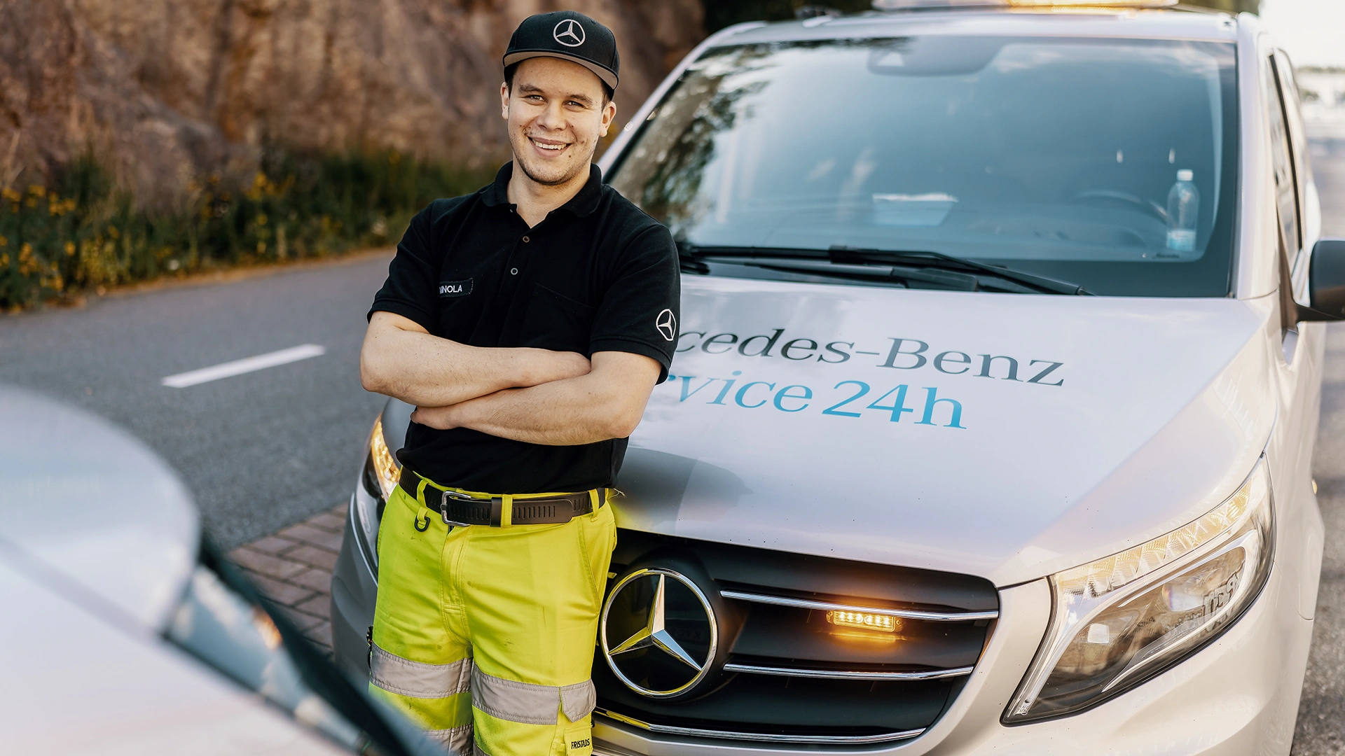 Service 24h automobilis su darbuotoju